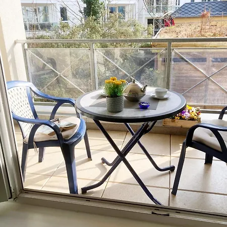 1 1 10 Inselstrand Apartman *